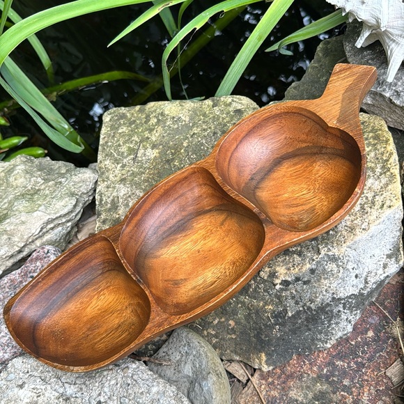 Vintage Wooden “Monkey Pod” Bowl-Pea Pod Shape - Picture 4 of 16